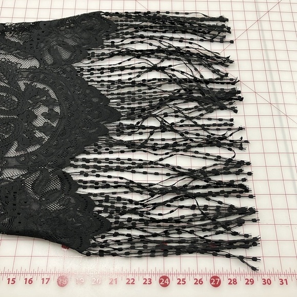 JOSEPH RIBKOFF High Neck Keyhole Sleeveless BLK Lace Long Fringe Party/NYE Top 8 - Picture 15 of 15